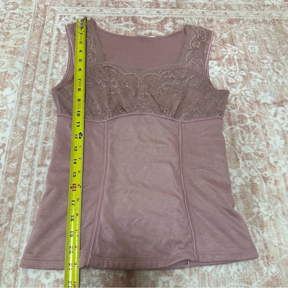 Lavender Lace Shapewear Compression Tank Top - Picture 10 of 11